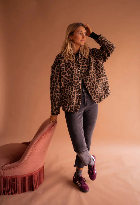 Giubbotto Leopardato da Donna con Bottoni Automatici