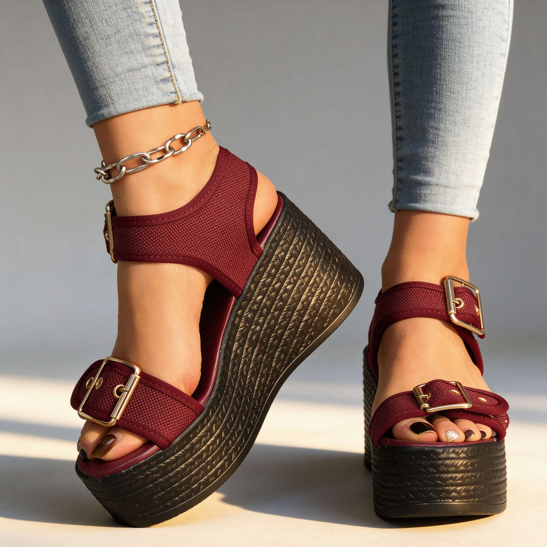 Emilia | Sandali con zeppa e fibbia