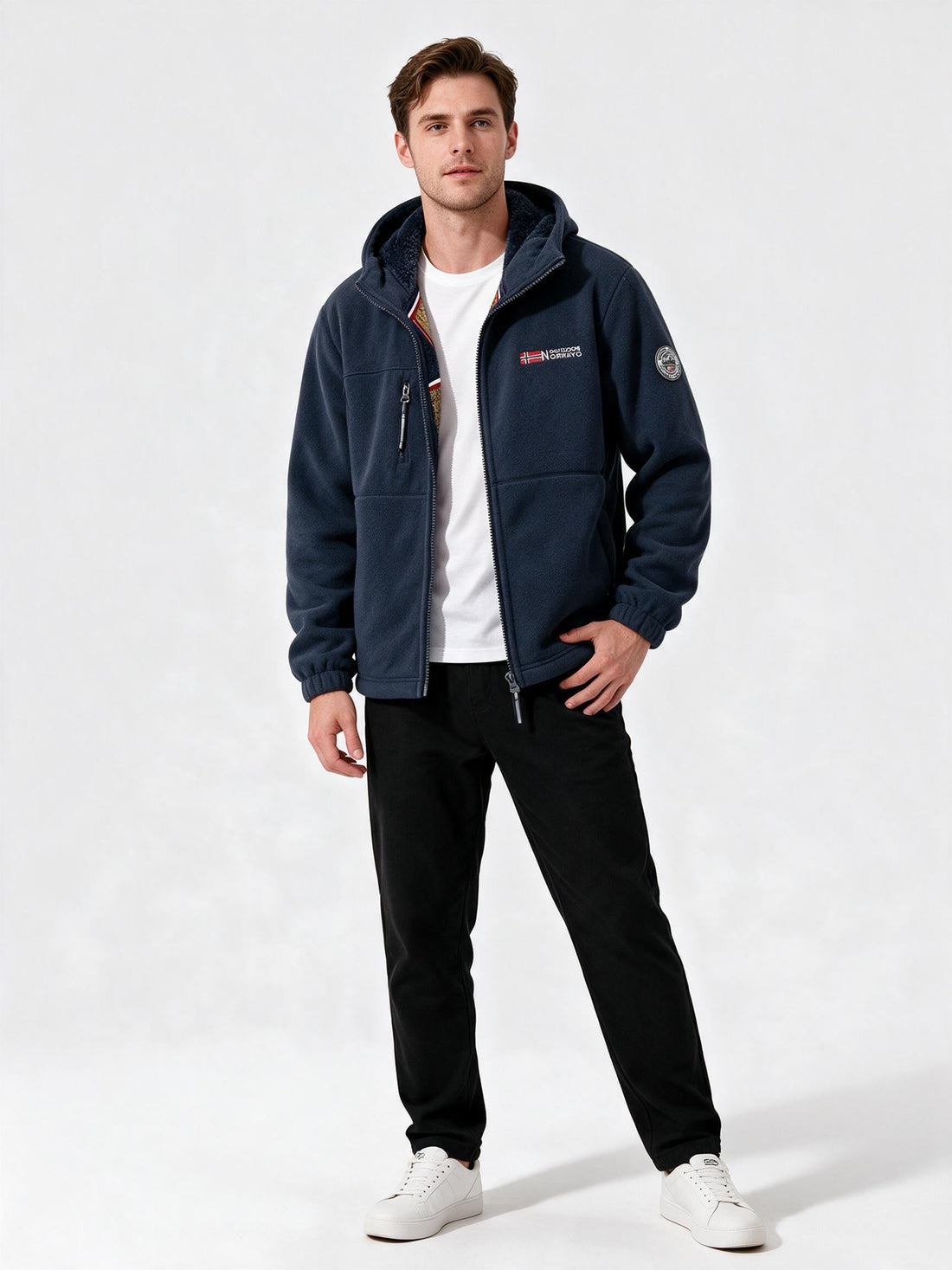 Giacca in Pile Outdoor con Cappuccio - Stile Scandinavo per Inverno e Tempo Libero